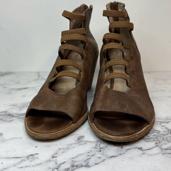 Eileen Fisher James Strappy Block Heel Sandal 10 - Picture 3 of 7